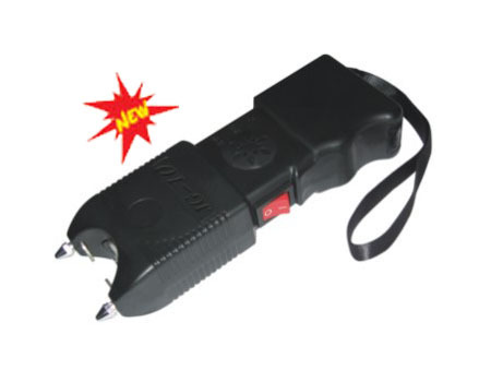 自衛電擊強光手電筒好不好? 自衛電擊強光手電筒好不好?